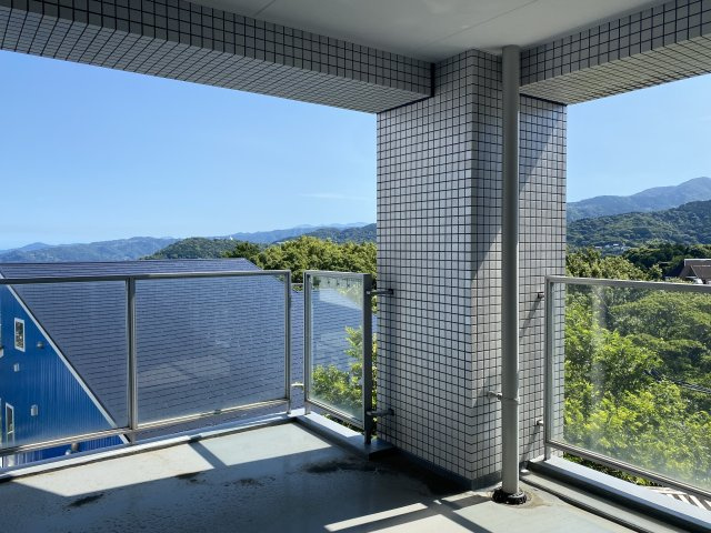 スコーレ熱海のバルコニー
