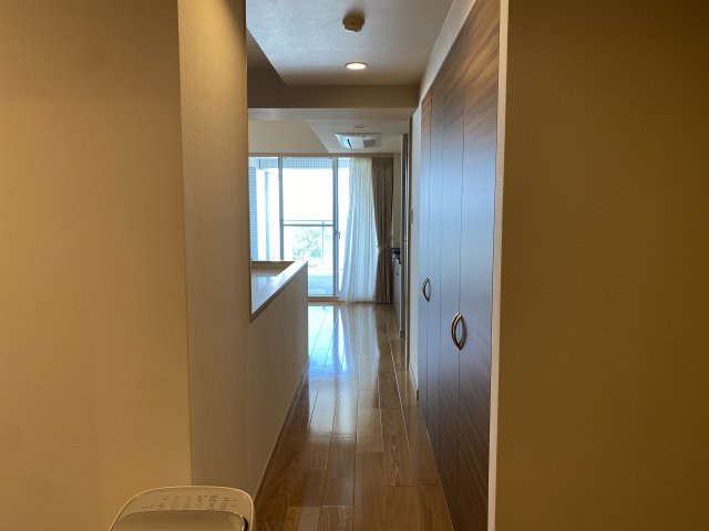 スコーレ熱海のその他|玄関から見た室内