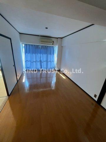 中崎コーポの居間・リビング|ゆったりとしたリビングです