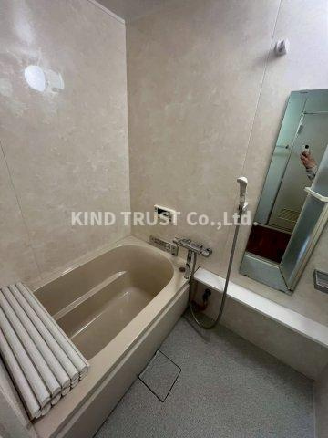 中崎コーポの浴室|日々の疲れを癒すお風呂付です