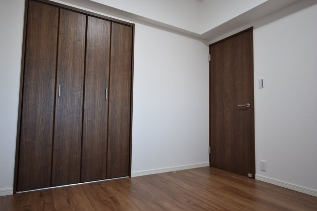 【収納】 | エイルヴィラ空港東 | 各部屋にはクローゼットを完備しています！収納が多いお家はすっきりして快適空間です