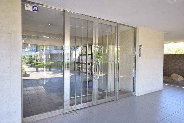 【エントランス】 | エイルヴィラ空港東 | 清潔感のあるエントランス周りです