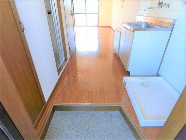 サンアップビルの玄関|シンプルで使いやすい玄関です