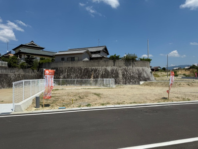  | 富田林市廿山2丁目4号地（小金台小学校）