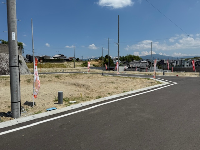  | 富田林市廿山2丁目4号地（小金台小学校）