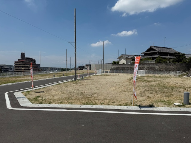  | 富田林市廿山2丁目4号地（小金台小学校）