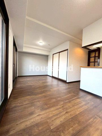 クローバーメゾン狐島の居間・リビング