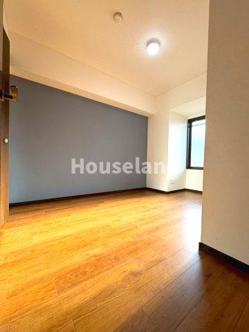 クローバーメゾン狐島の洋室