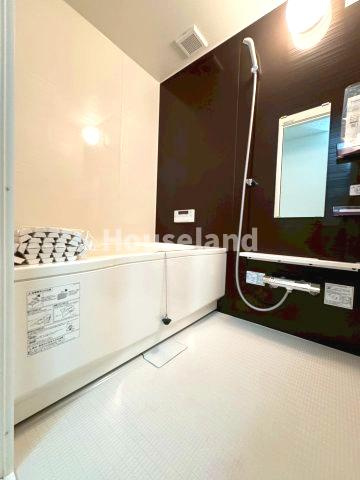 クローバーメゾン狐島の浴室