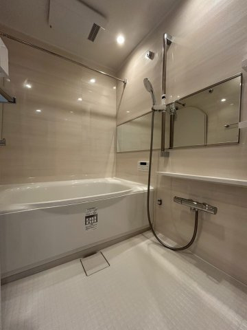 シティウインズイルパティオの浴室|コンパクトで使いやすいお風呂です