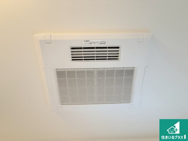 泉佐野市岡本　新築一戸建ての冷暖房・空調設備|四季を通して快適なバスライフをお手伝いする浴室暖房乾燥機！浴室の乾燥・暖房・涼風・換気はもちろん、２４時間換気にも対応！