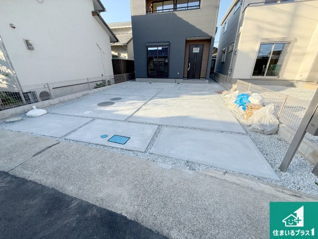 泉佐野市岡本　新築一戸建ての駐車場|駐車スペース！散水栓があるので、こまめに愛車を洗えます！