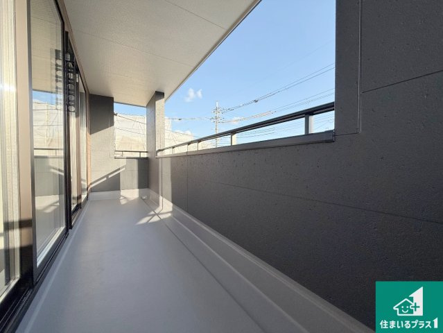泉佐野市岡本　新築一戸建てのバルコニー|日当たりのよいバルコニー！お部屋が開放的に！