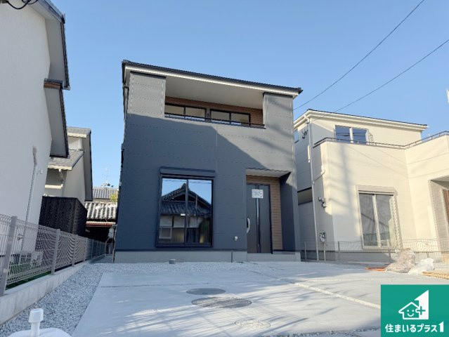 泉佐野市岡本　新築一戸建ての外観|安心の10年保証！外観を美しく保ち、雨水で汚れを落とします！気になることがありましたら、お気軽にお問い合わせください！