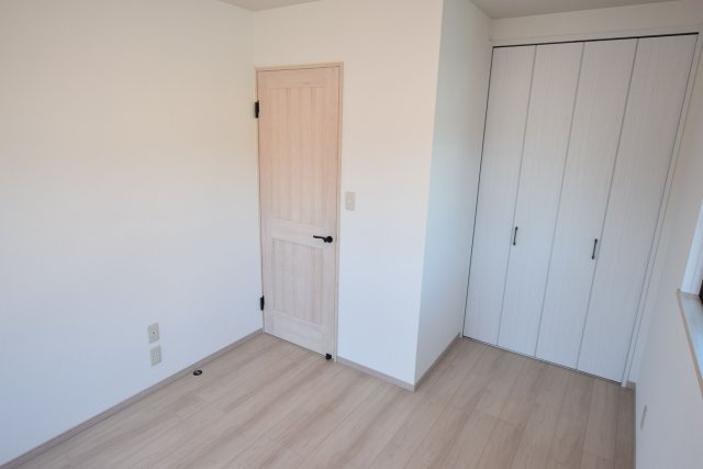 【収納】 | 福岡市南区弥永２丁目 　戸建て | 各部屋にはクローゼットを完備しています！収納が多いお家はすっきりして快適空間です