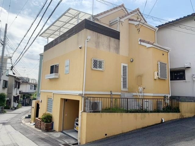 甲陽園本庄町戸建貸家の外観