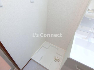 【設備】 | Ｆｒａｉｓ泉中央 | 室内洗濯機置き場には排水パン付き。