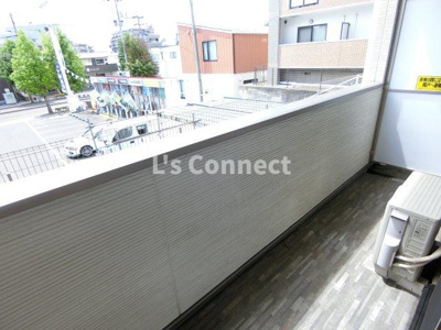 【バルコニー】 | Ｆｒａｉｓ泉中央 | １階ですが高さがあり、人通りが気になりません。