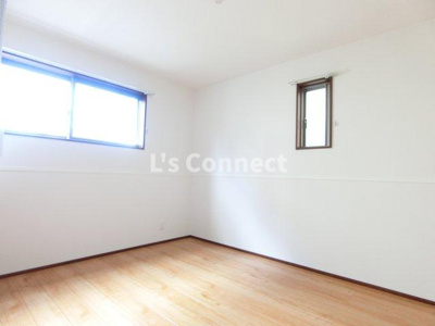 【その他】 | Ｆｒａｉｓ泉中央 | 洋室にも２面に窓があります。