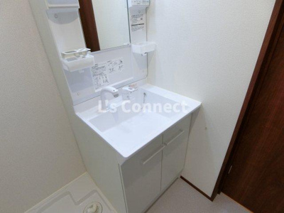 【洗面所】 | Ｆｒａｉｓ泉中央 | 朝の支度もスムーズな独立洗面台。