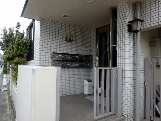 リッチライフ甲子園Ⅰのエントランス