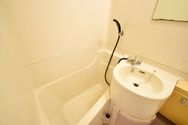 リッチライフ甲子園Ⅰの浴室