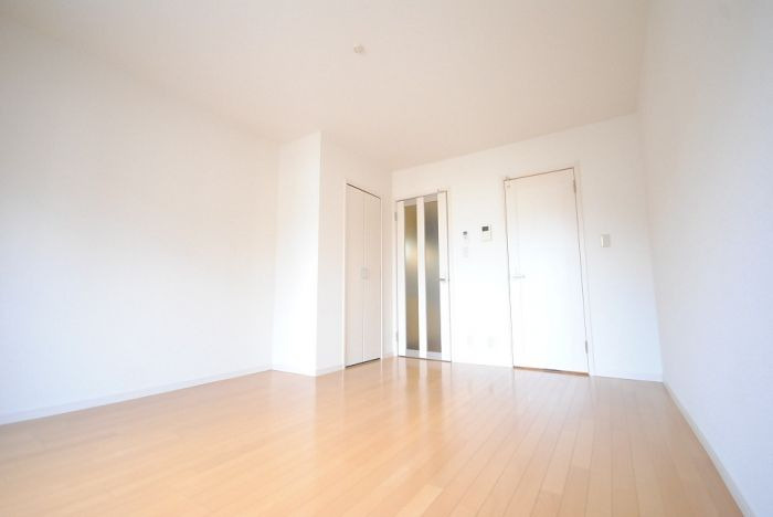 クレフラスト小戸Bの居間・リビング