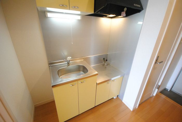 クレフラスト小戸Bのキッチン