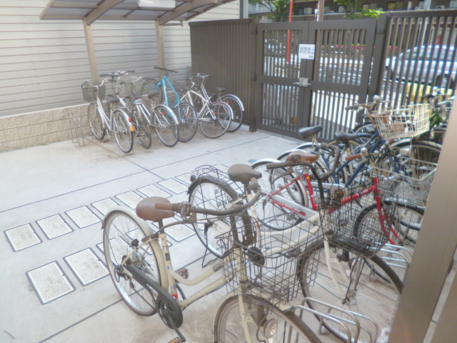 グレイス蘆花のその他共用部分|★屋根付き敷地内駐輪場★