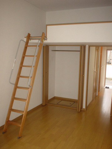 パレスライラックの内装