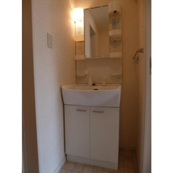 リブレア姪浜A棟の洗面所