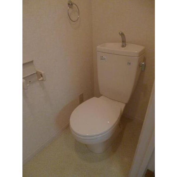 リブレア姪浜A棟のトイレ