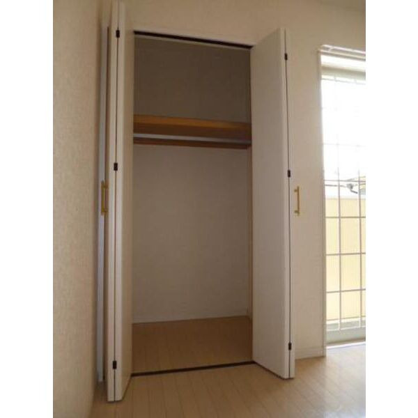 リブレア姪浜A棟の収納