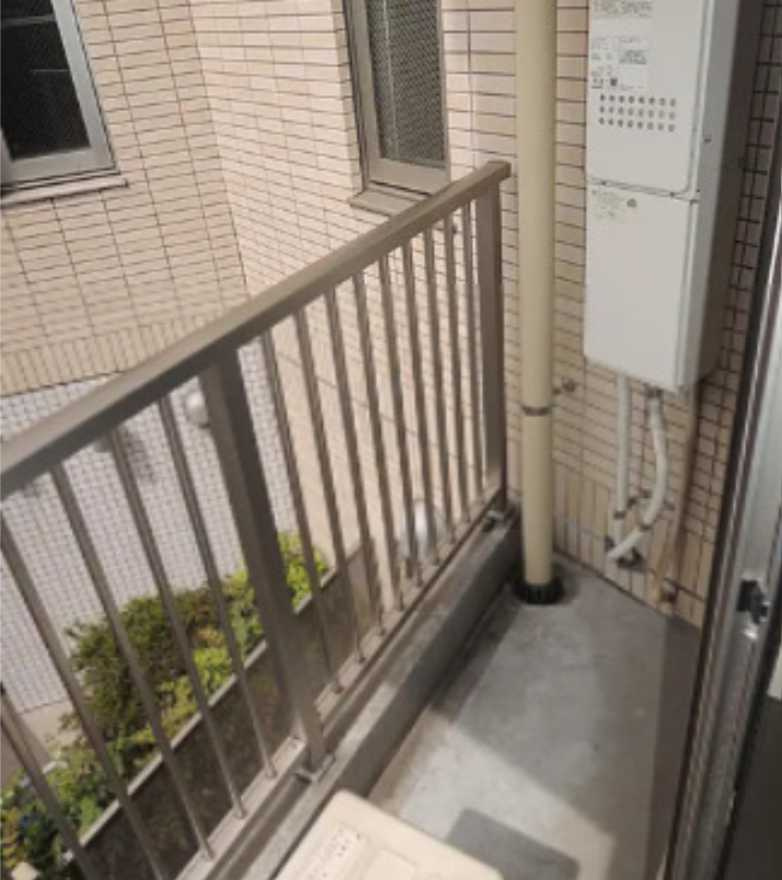 ル・リオン三軒茶屋　ペット飼育可　角部屋　オートロックのバルコニー