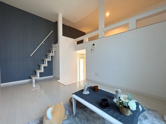 【居間・リビング】シェモア中島町