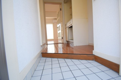 【玄関】 | WOODBELLⅡA棟 | 同間取別部屋の写真です