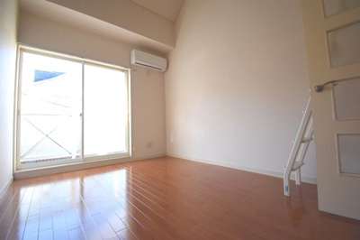 【居間・リビング】 | WOODBELLⅡA棟 | 同間取別部屋の写真です