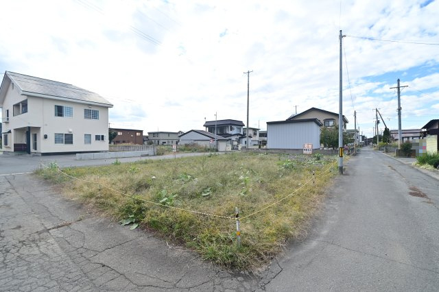 【外観】 | 黒石市幸町　土地　三方道路　