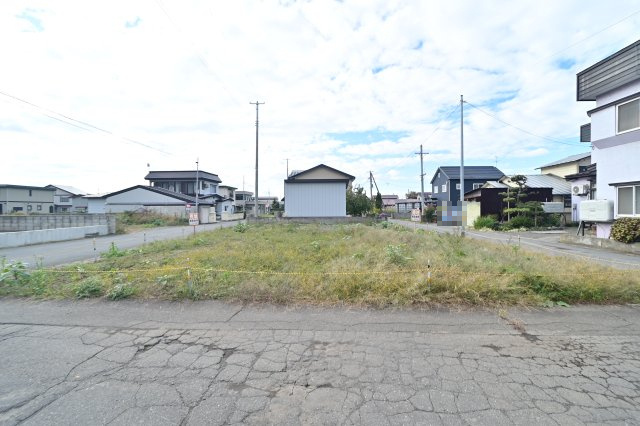【外観】 | 黒石市幸町　土地　三方道路　