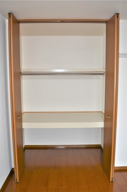 プロミネンスの収納|クローゼット（南洋室）