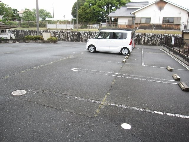 プロミネンスの駐車場|駐車場