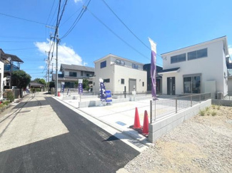 【前面道路含む現地写真】