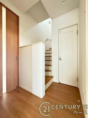 生駒郡三郷町勢野北５丁目　一戸建の内装|■現地撮影写真■こちらは１階廊下部分です！