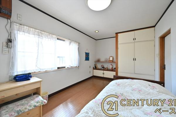 北葛城郡河合町中山台１丁目　一戸建の洋室