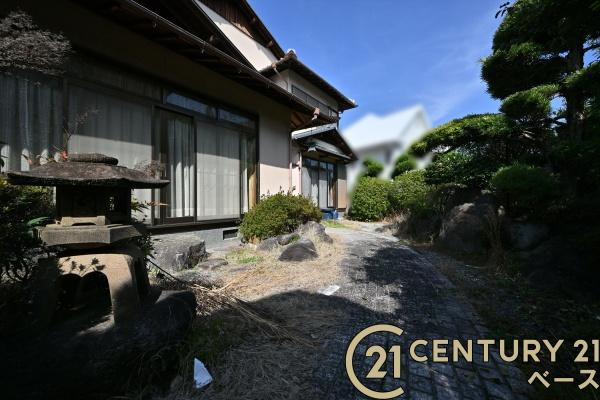北葛城郡河合町中山台１丁目　一戸建の庭