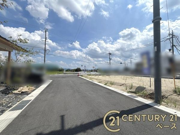 北葛城郡広陵町大字南郷の売地の前面道路含む現地写真|■現地撮影写真■道路と高低差の少ないフラットな敷地です！