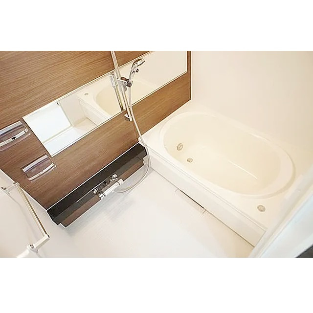 アリュールの内装|明るい色調の室内です