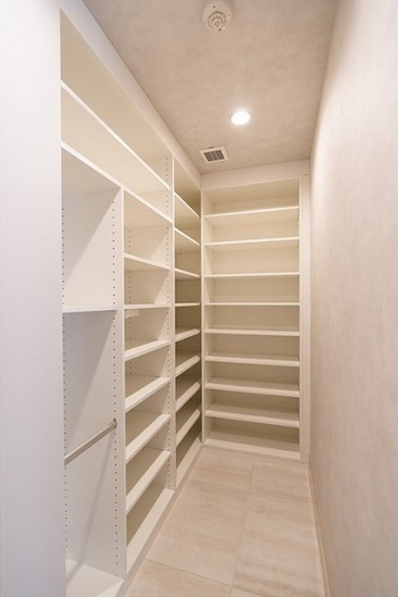 港区白金台５丁目の賃貸マンションのその他|シューズインクローゼット