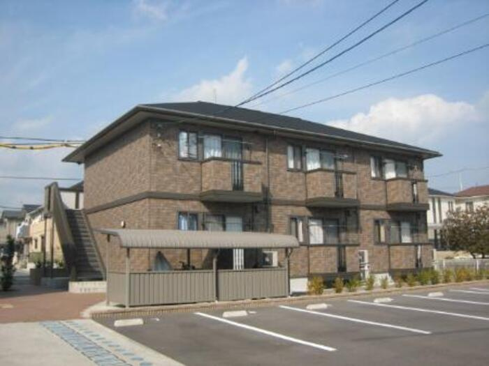 カンパーレ Aの駐車場