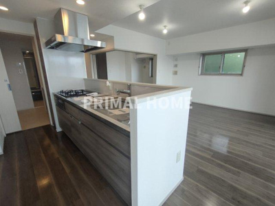 【キッチン】 | クリオレジダンス横濱ベイサイド | キッチン、水回りと回遊できるのでとっても使いやすいです。